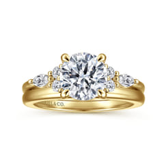 Avah - 14K Yellow Gold Round Diamond Cluster Engagement Ring