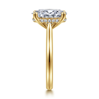 Azucena - 14K Yellow Gold Oval Solitaire Diamond Engagement Ring