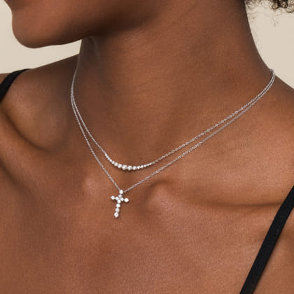 Bar Necklace Curved 14K White Gold Diamond 0.25ct