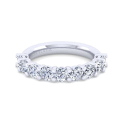 Basque - 14K White Gold 9 Stone Shared Prong Diamond Anniversary Band
