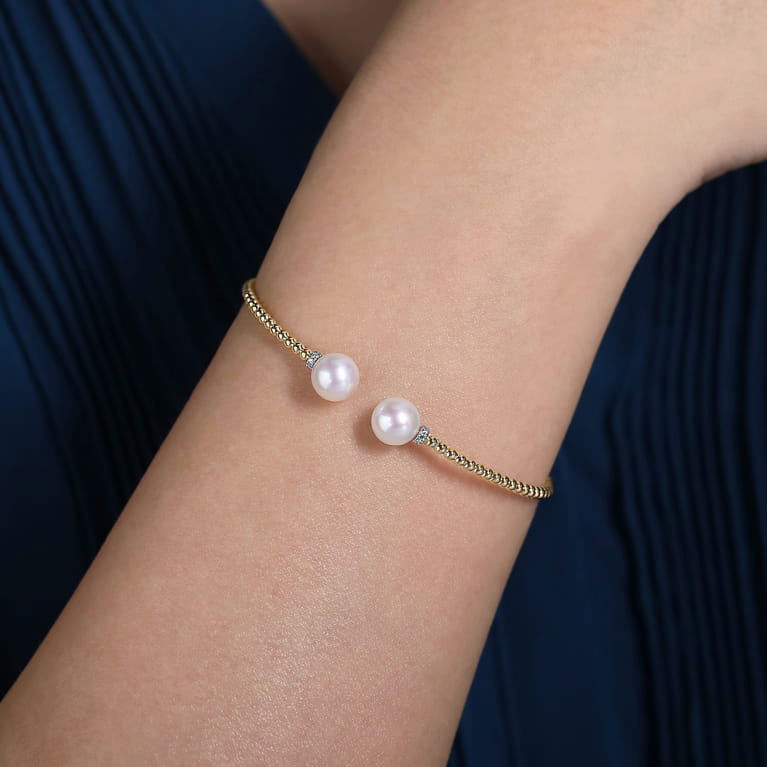 Beaded Open Bangle Bracelet 14K Yellow Gold Diamond and Pearl 0.05ct Bujukan - 0.05 ct - Shot 4