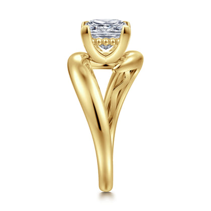 Bettie - 14K Yellow Gold Bypass Princess Cut Diamond Engagement Ring