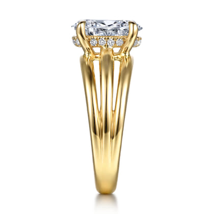 Bexley - 14K Yellow Gold Split Shank Oval Diamond Engagement Ring