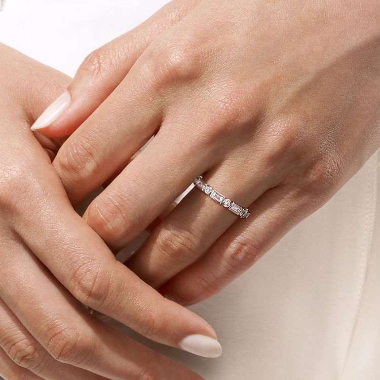 Billie - 14K White Gold Bezel Set Baguette and Round Diamond Anniversary Band