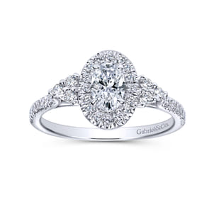Bionda - 14K White Gold Oval Halo Complete Diamond Engagement Ring