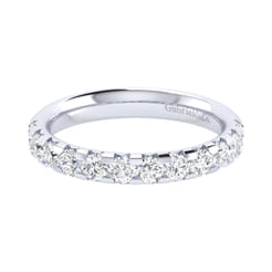 Brasilia - 14K White Gold Diamond Anniversary Band