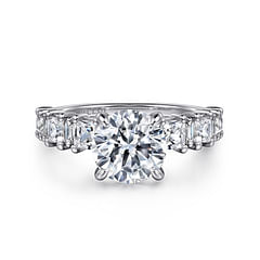 Britte - 18K White Gold Round Diamond Engagement Ring