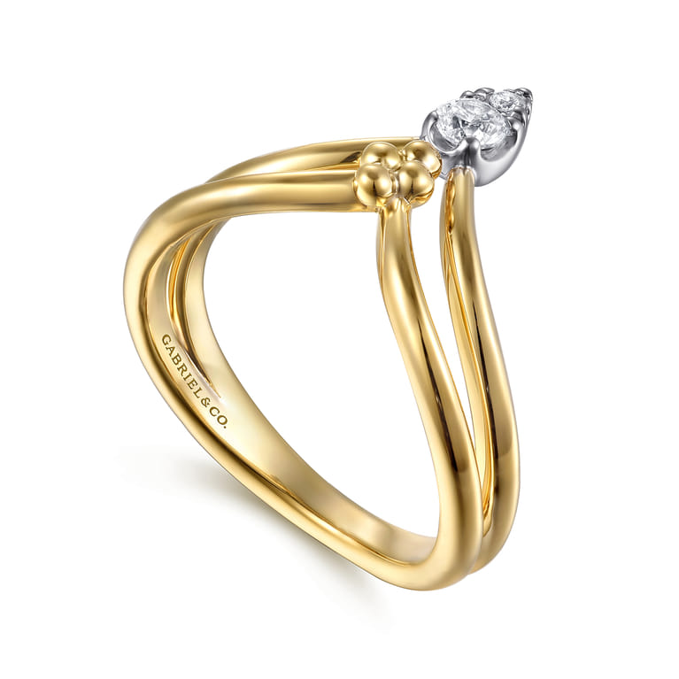 Bujukan Clover - 14K White  Yellow Gold Bujukan and Diamond Chevron Ring - 0.15 ct - Shot 3