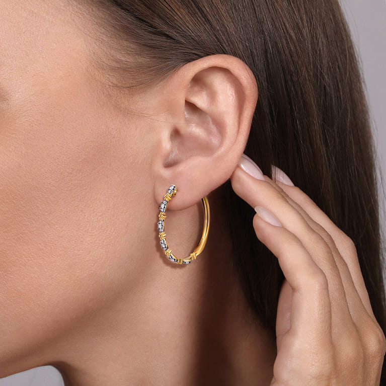 Bujukan Clover - 14K Yellow Gold 30mm Diamond Station Classic Hoop Earrings - 0.5 ct - Shot 2
