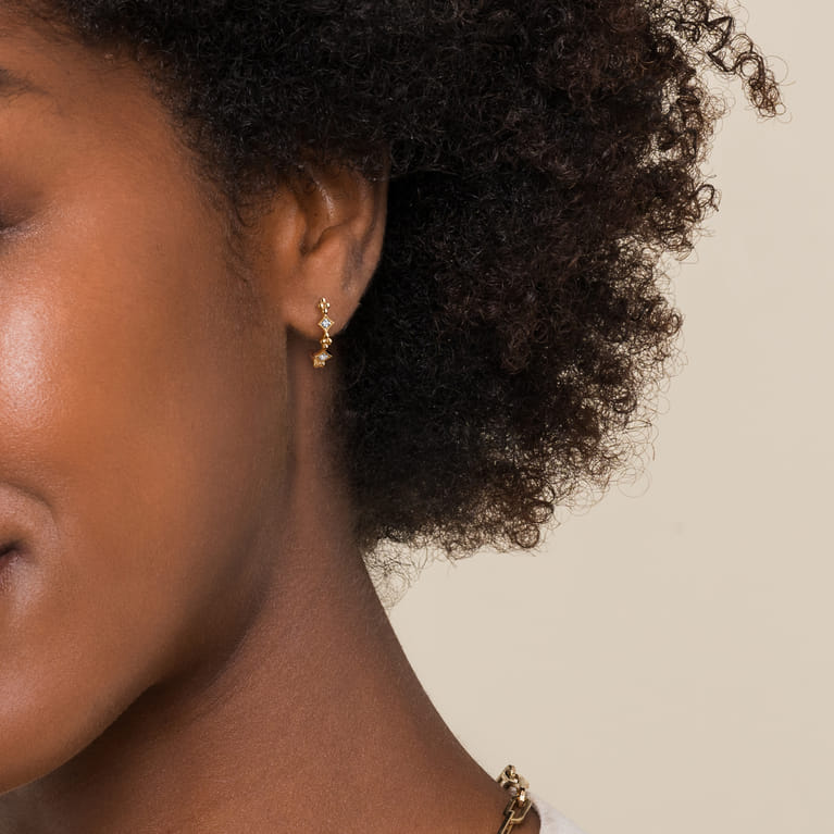 Bujukan Clover - 14K Yellow Gold Bujukan Clover and Diamond J Hoop Earrings - 0.04 ct - Shot 3