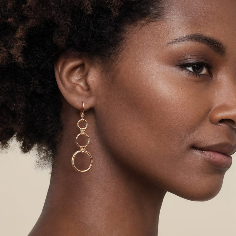 Bujukan Clover - 14K Yellow Gold Bujukan Link Chain Leverback Drop Earrings - Shot 3
