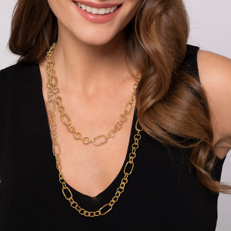 Bujukan Link - 14K Yellow Plain Gold Bujukan Link Chain Necklace - Shot 3