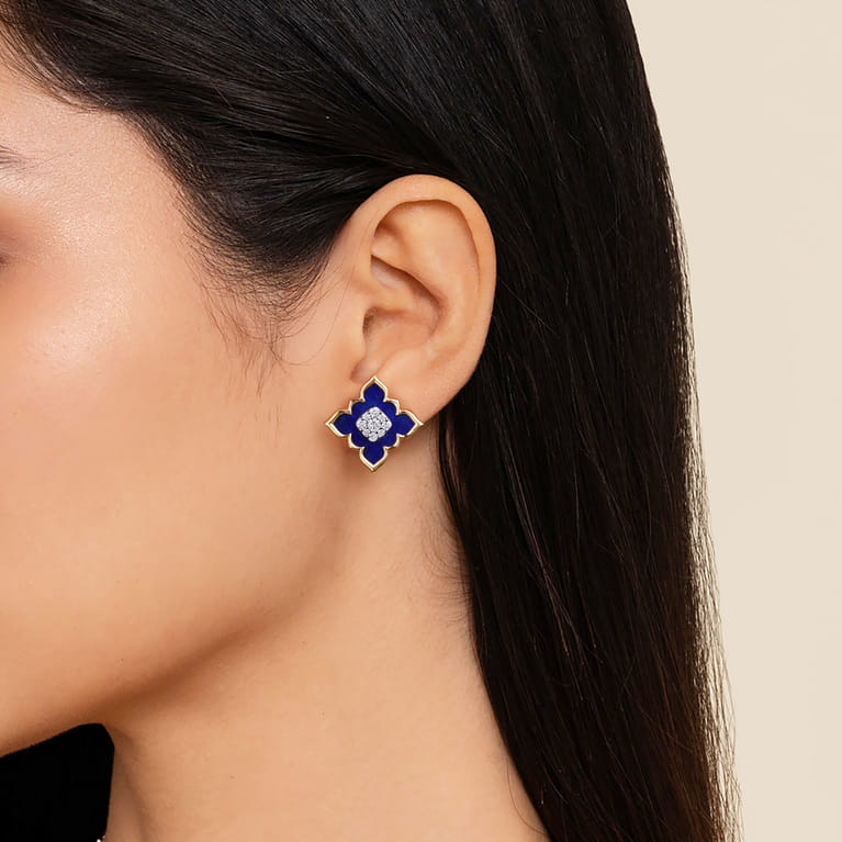 Byzantine Flower - 18K White  Yellow Gold Diamond and Lapis Floral Stud Earrings - 0.52 ct - Shot 3
