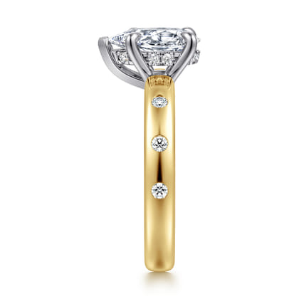 Cabata - 14K White-Yellow Gold Pear Shape Diamond Engagement Ring