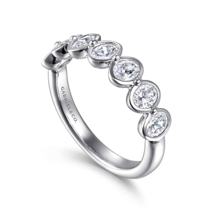 Calypso - 14K White Gold Bezel Oval 7 Stone Diamond Anniversary Band