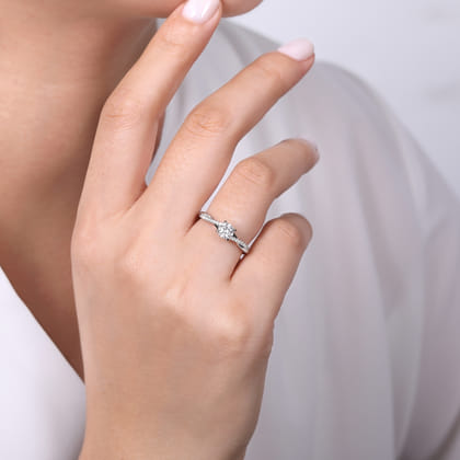 Campana - 14K White Gold Round Diamond Engagement Ring