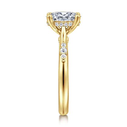 Carroline - 14K Yellow Gold Oval Diamond Engagement Ring