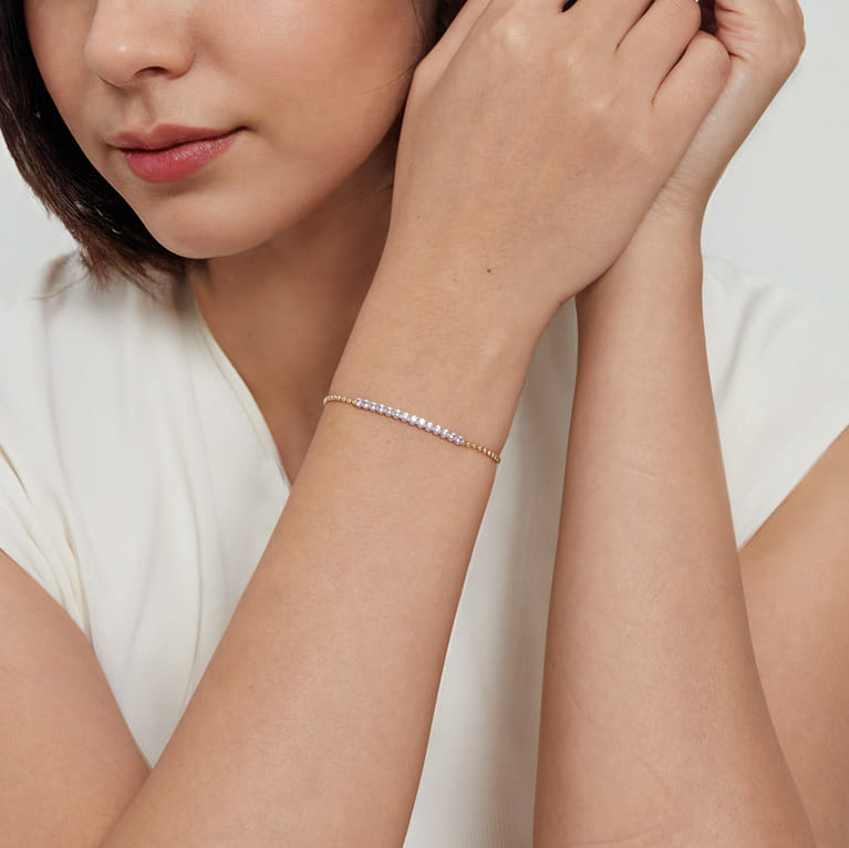 Chain Bracelet Bar 14K White and Yellow Gold White Sapphire Bujukan - Shot 4