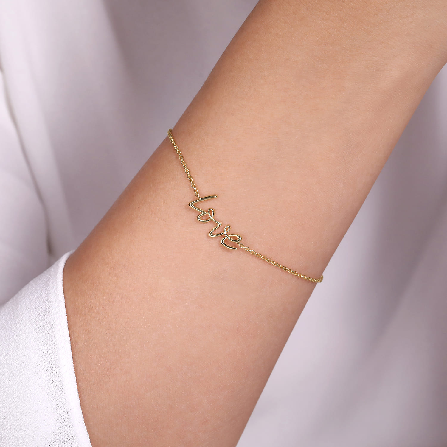 Chain Bracelet Initial 14K Yellow Gold - Shot 3