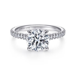 18K White Gold Round Diamond Engagement Ring