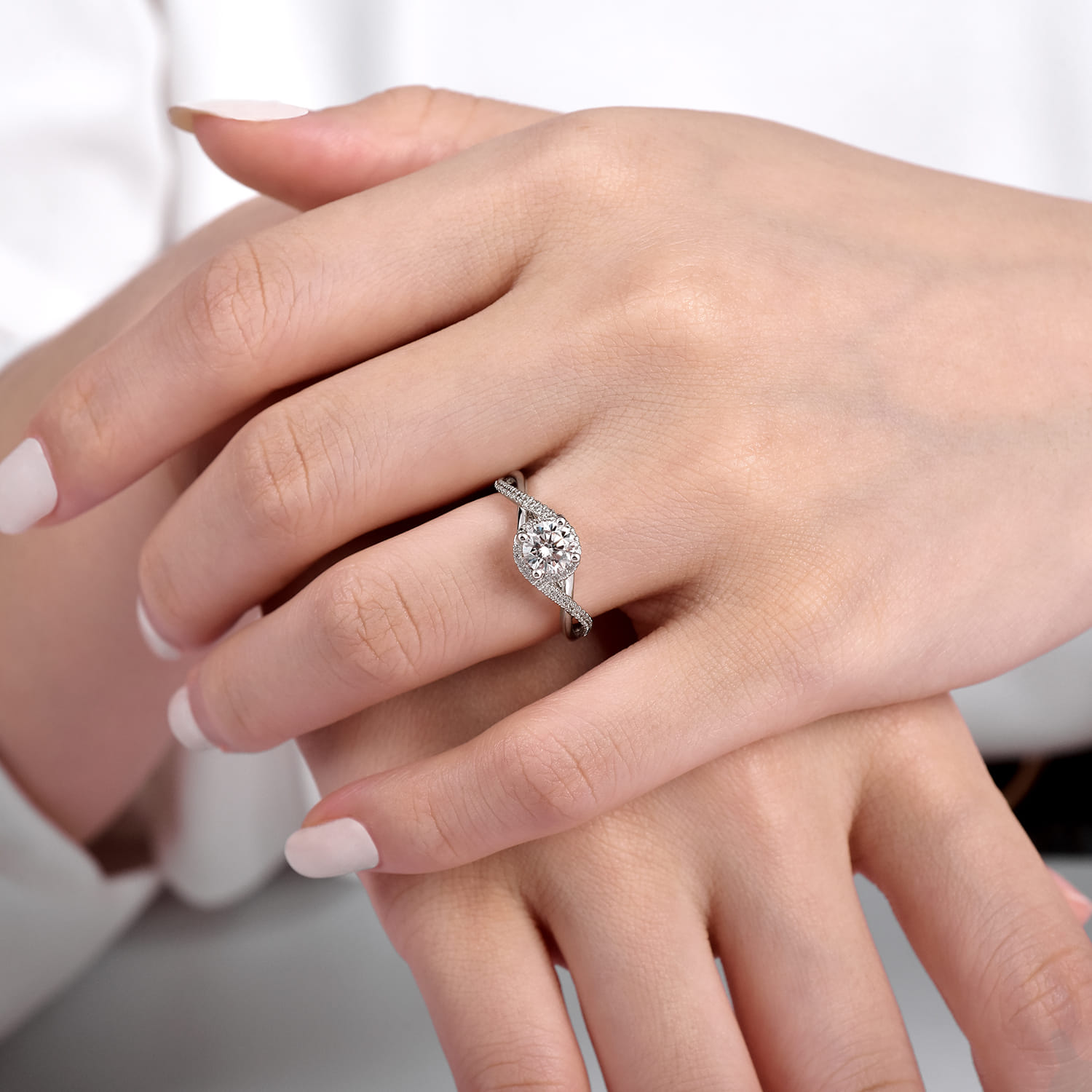 Courtney - 14K White Gold Round Twisted Diamond Engagement Ring