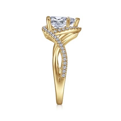 Courtney - 14K Yellow Gold Pear Shape Halo Diamond Engagement Ring