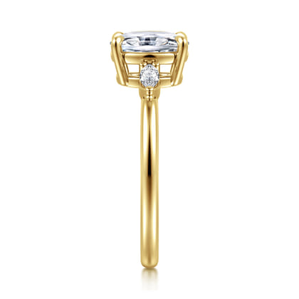 Dela - 14K Yellow Gold Three Stone Oval Diamond Engagement Ring