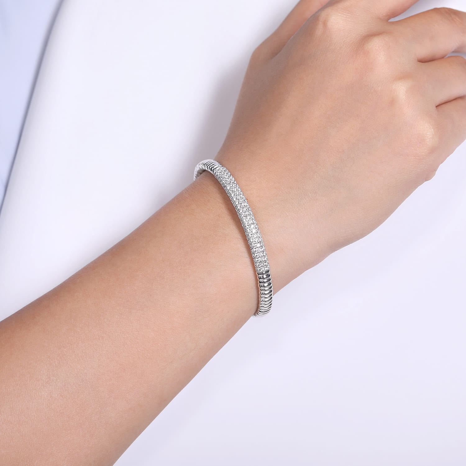 Demure - 14K White Gold Cuff Bracelet with Diamond Pave Station - 1.65 ct - Shot 4