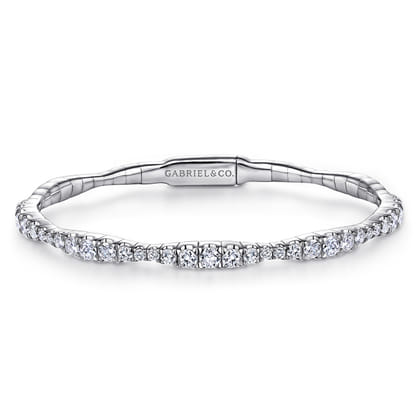 Demure - 14K White Gold Graduating Diamond Station Bangle