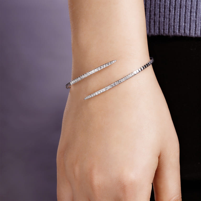 Demure - 14K White Gold Split Bypass Diamond Bangle - 0.9 ct - Shot 4