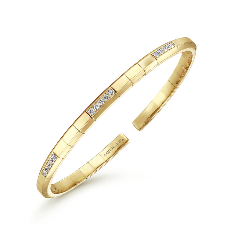 Demure - 14K Yellow Gold Cuff Bracelet with Diamond Pave Stations - 0.26 ct - Shot 2