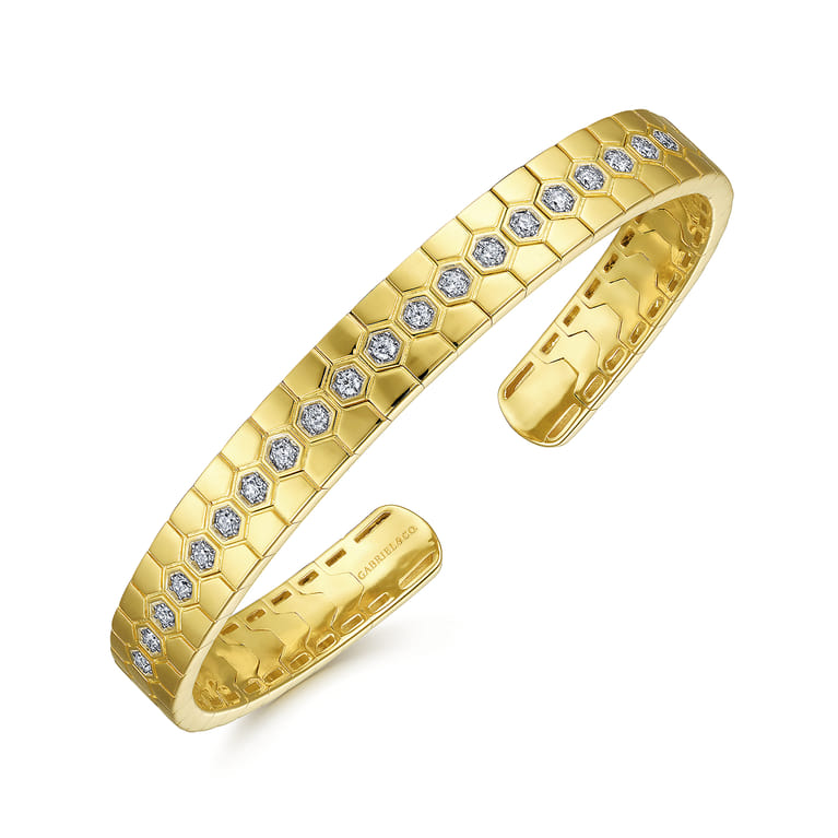 Demure - 14K Yellow Gold Diamond Bangle with Hexagon Pattern - 0.5 ct - Shot 2