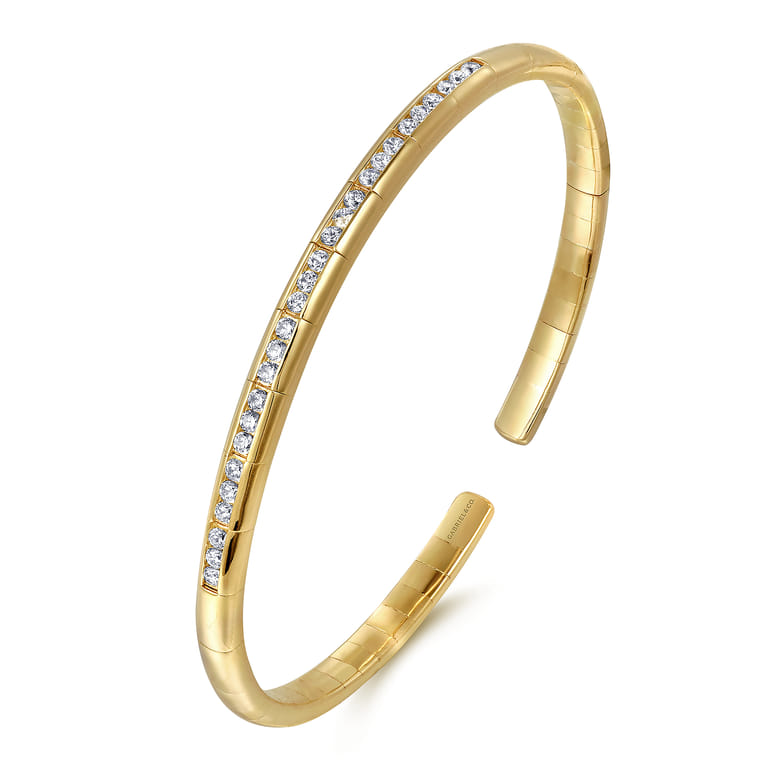 Demure - 14K Yellow Gold Diamond Bangle - 0.65 ct - Shot 2