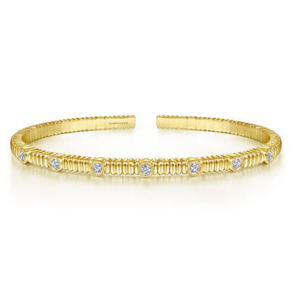 Demure - 14K Yellow Gold Diamond Bangle