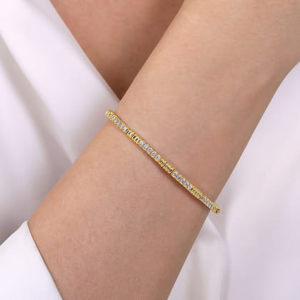Demure - 14K Yellow Gold Diamond Bangle
