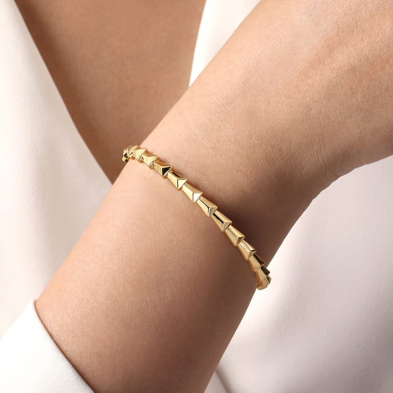 Demure - 14K Yellow Gold Geometric Open Bangle - Shot 4