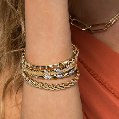 Demure - 14K Yellow Gold Geometric Open Bangle