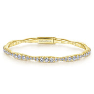 Demure - 14K Yellow Gold Graduating Diamond Station Bangle
