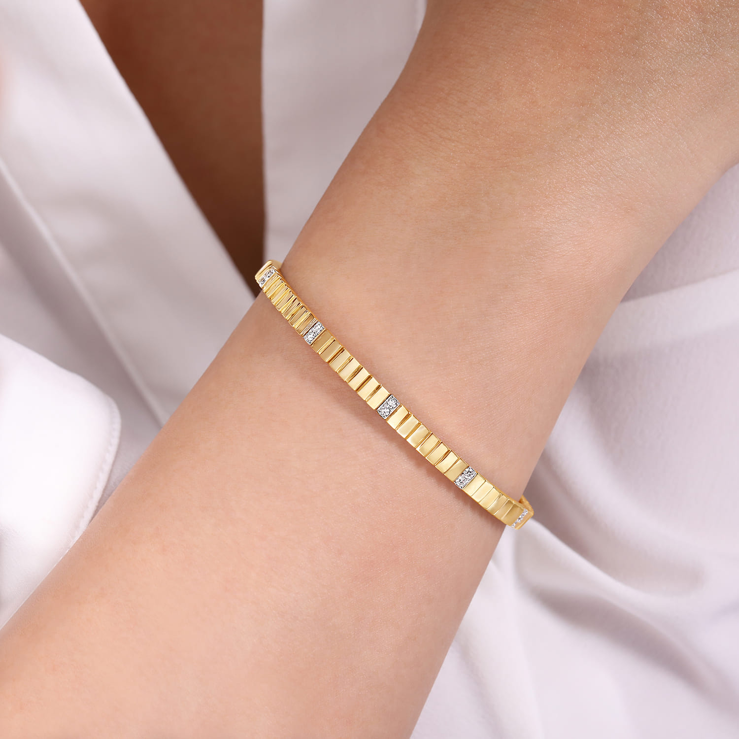 Demure - 14K Yellow Gold Rectangular Bead Cuff Bracelet with White Gold Pave Diamond Stations - 0.22 ct - Shot 4