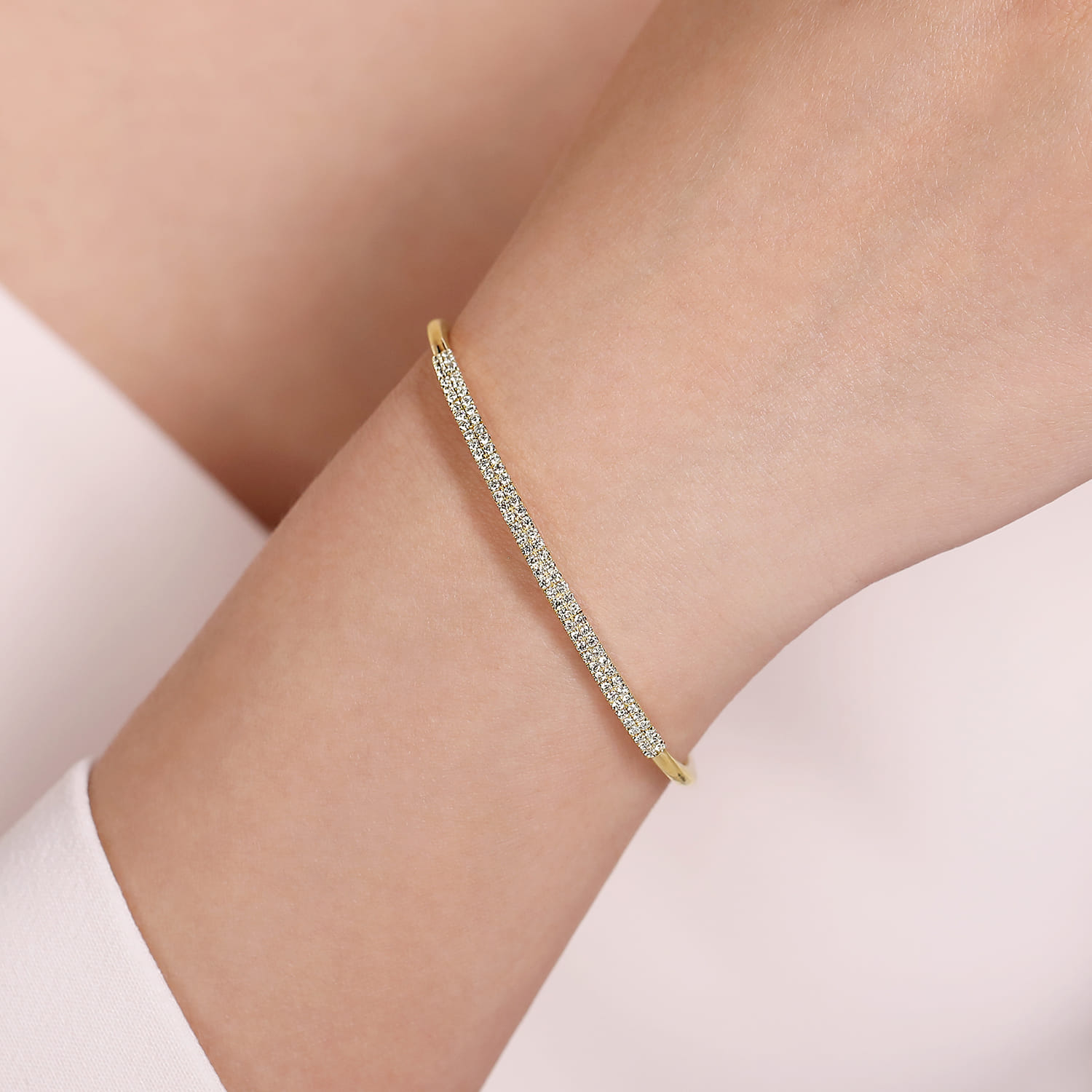 Demure - 14K Yellow Gold Two Row Diamond Bangle - 0.75 ct - Shot 4
