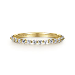 Devinne - 14K Yellow Gold Single Prong Diamond Anniversary Band