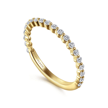 Devinne - 14K Yellow Gold Single Prong Diamond Anniversary Band