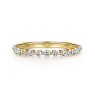 Devinne - 14K Yellow Gold Single Prong Diamond Anniversary Band