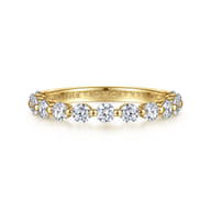 Devinne - 14K Yellow Gold Single Prong Diamond Anniversary Band