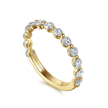 Devinne - 14K Yellow Gold Single Prong Diamond Anniversary Band
