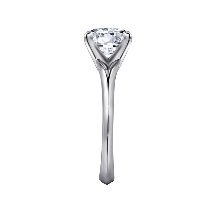 Ellis - Round Diamond Solitaire Engagement Ring in Platinum