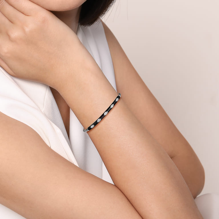 Enamel - 14K White Gold Bujukan Beads and Diamond Split Bangle with Black Enamel - 0.1 ct - Shot 4