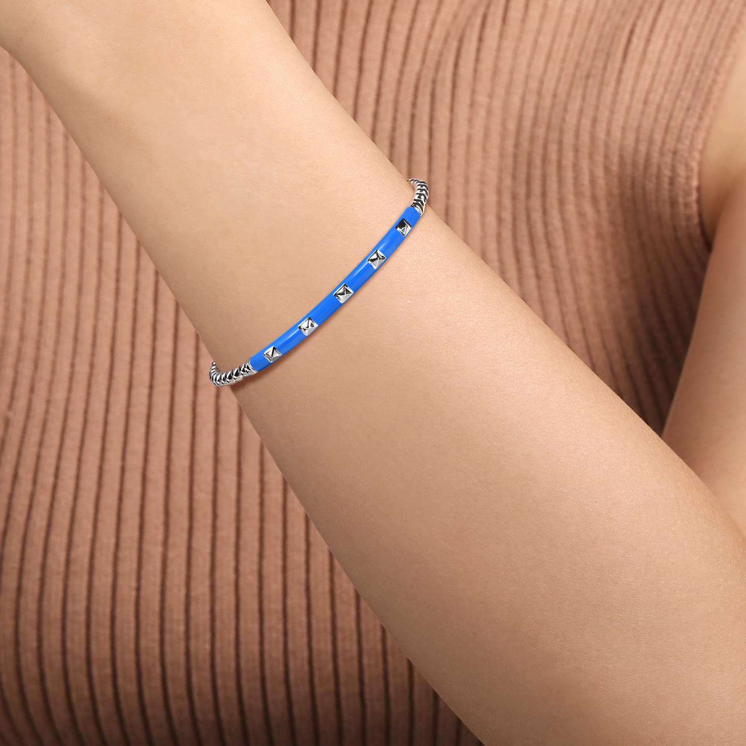 Enamel - 14K White Gold Bujukan Beads and Pyramid Split Bangle with Blue Enamel - Shot 4