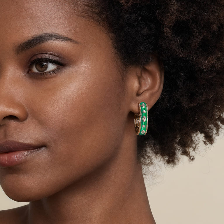 Enamel - 14K Yellow Gold Bujukan Diamond Classic Hoop Earrings with Chrome Green Enamel - 0.3 ct - Shot 2