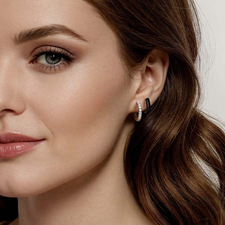 Enamel - 14K Yellow Gold Diamond Stuggeis with Black Enamel - 0.55 ct - Shot 2